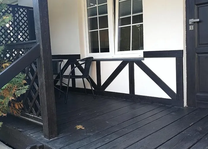 Pod Szyszka 500m Od Morza Jaktstuga Rowy (Pomerania)